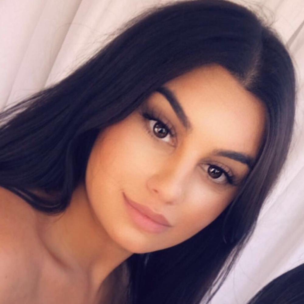 Meet your Posher, Melanie